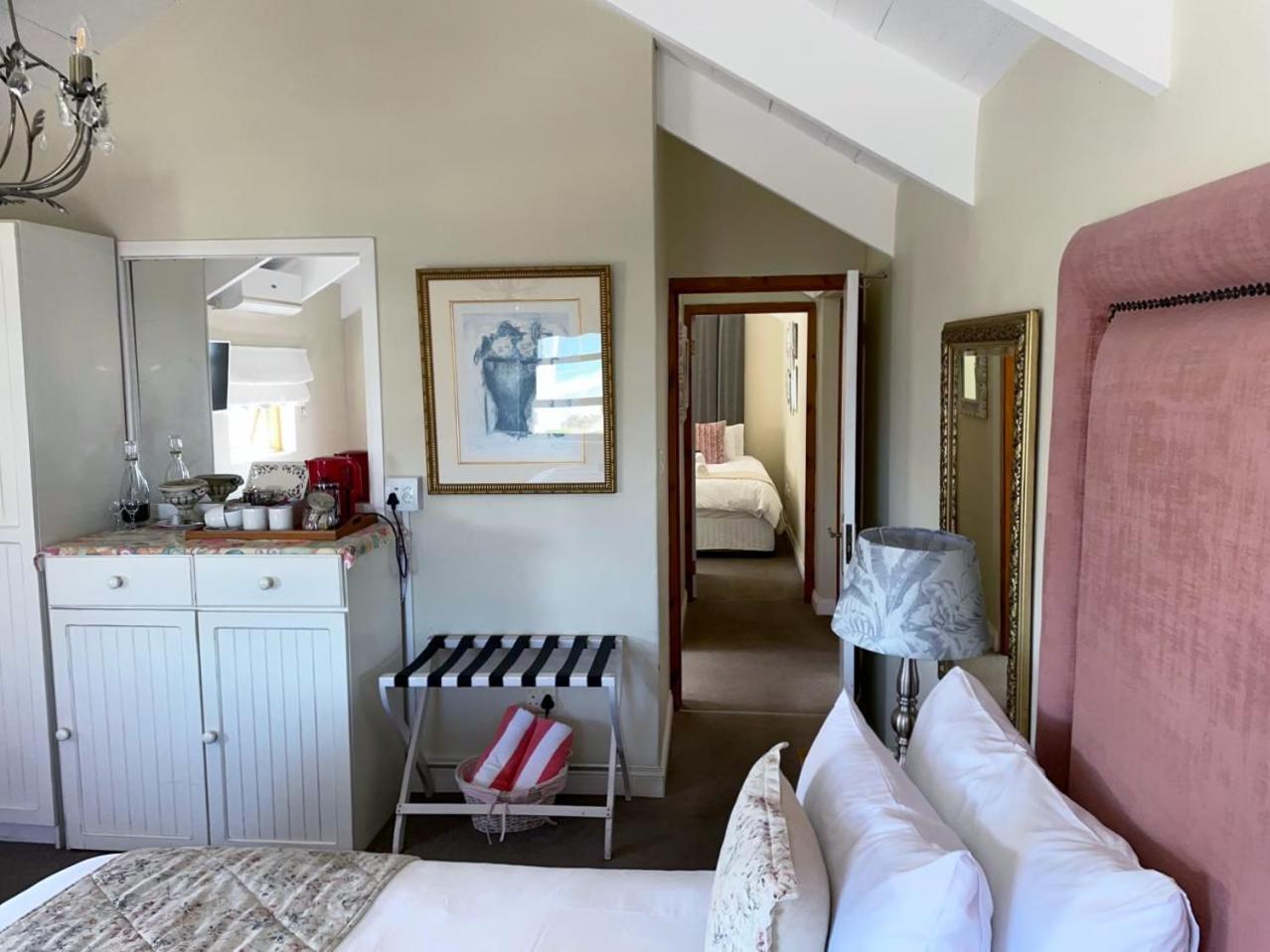 Hotel Paternoster Manor Esterno foto