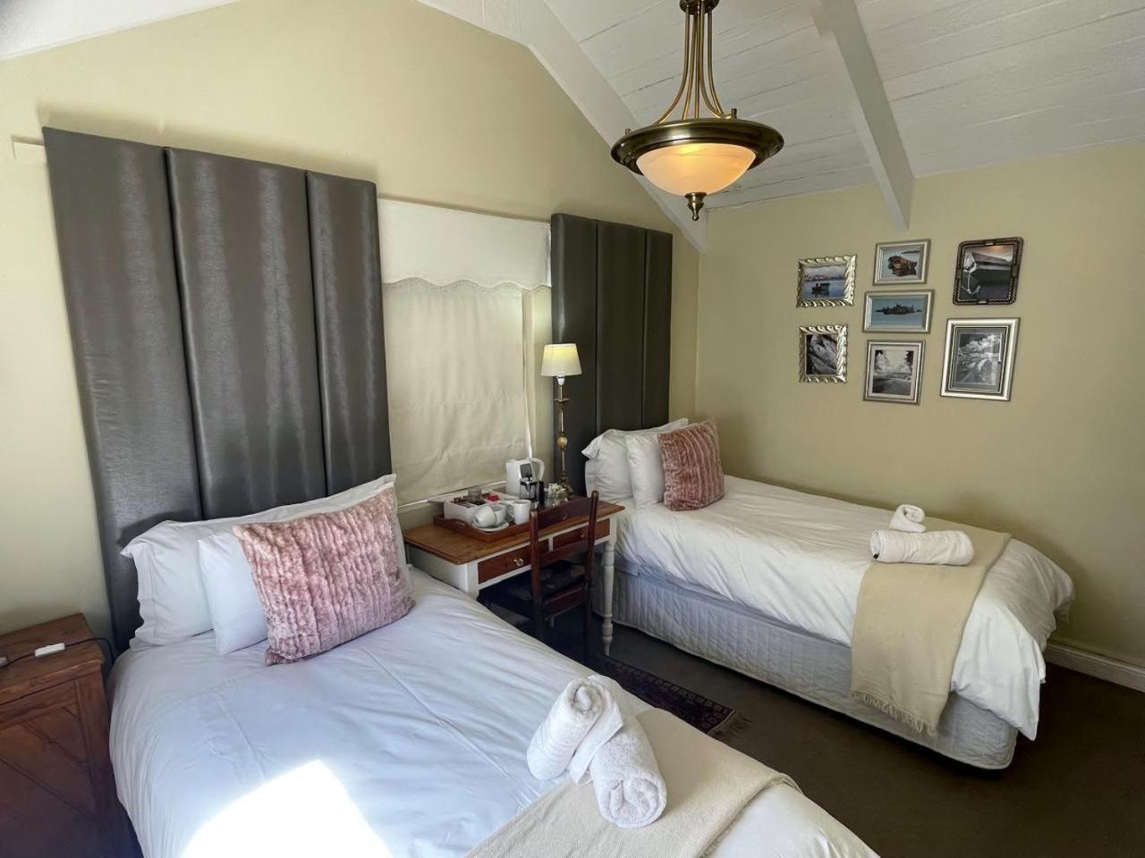 Hotel Paternoster Manor Esterno foto